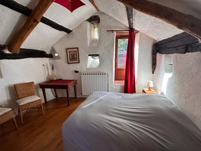 Image No.18-11 Bed House for sale