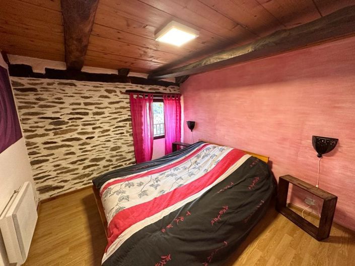 Image No.21-11 Bed House for sale