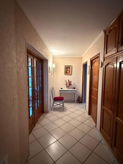 Image No.13-3 Bed House for sale