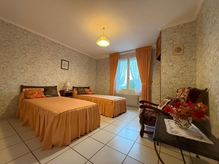Image No.18-3 Bed House for sale