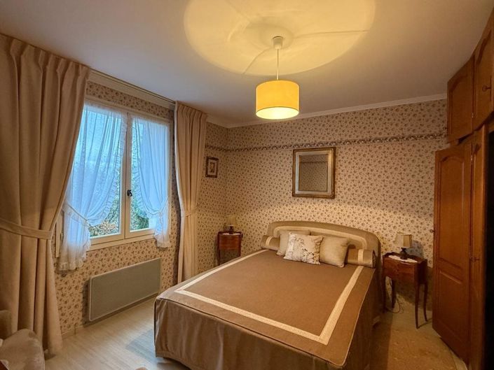 Image No.19-3 Bed House for sale