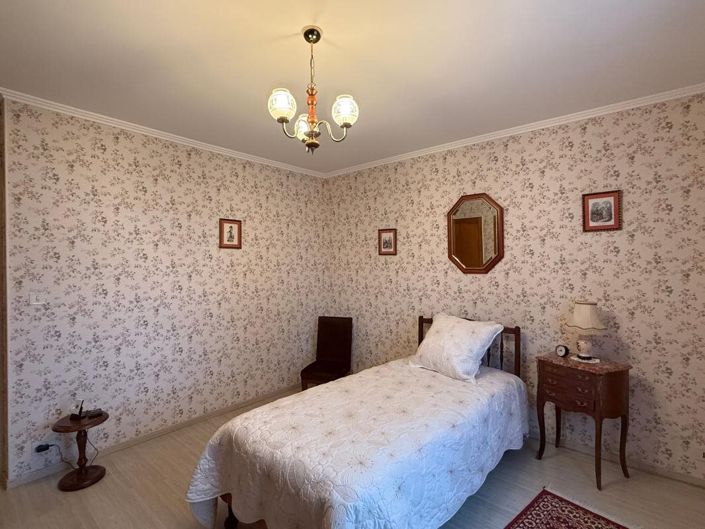 Image No.20-3 Bed House for sale