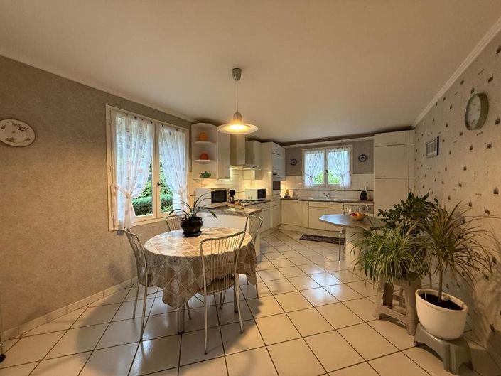 Image No.7-3 Bed House for sale