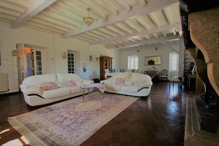 Image No.16-8 Bed House for sale