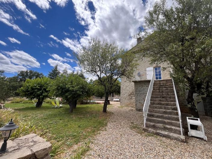 Image No.8-8 Bed House for sale