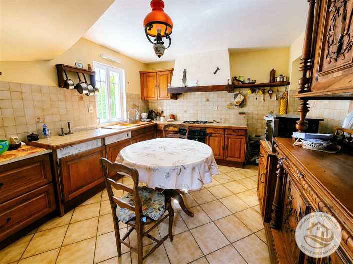 Image No.6-5 Bed House for sale