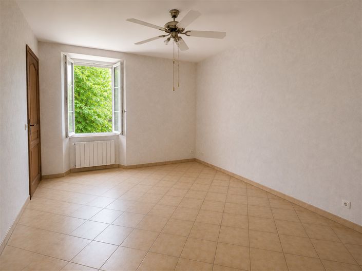 Image No.9-5 Bed House for sale