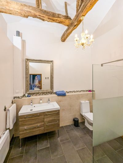 Image No.19-6 Bed House for sale