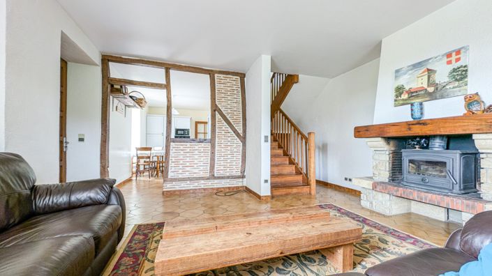 Image No.24-6 Bed House for sale