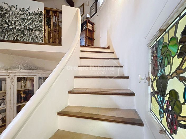 Image No.19-5 Bed House for sale