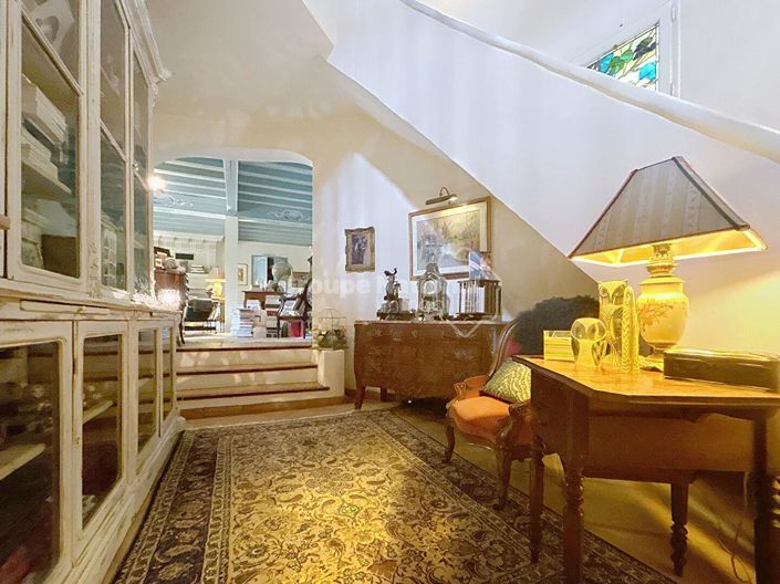 Image No.20-5 Bed House for sale