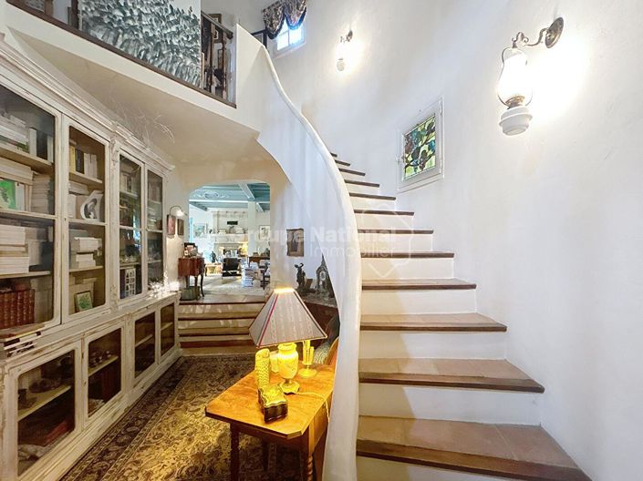 Image No.21-5 Bed House for sale