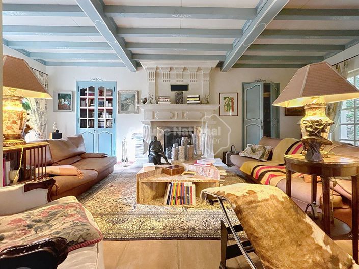 Image No.7-5 Bed House for sale