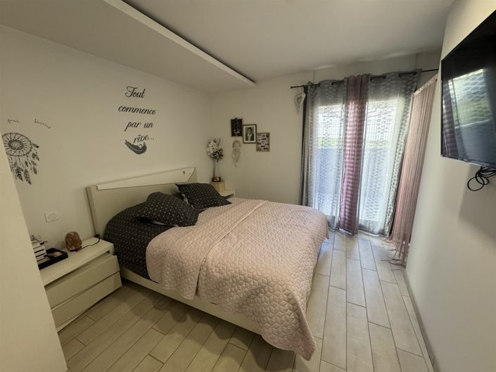 Image No.7-4 Bed House for sale