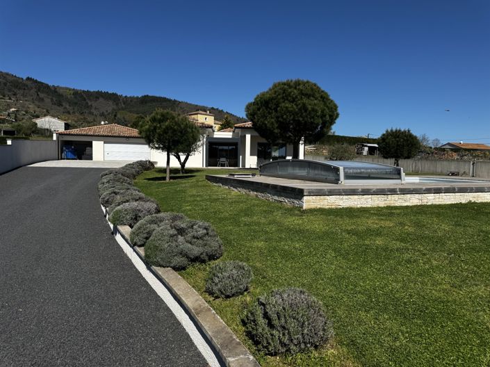 Image No.5-4 Bed House for sale