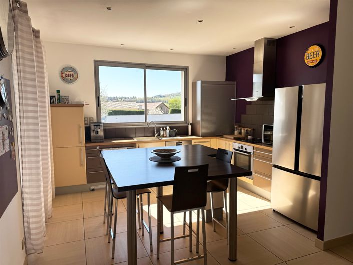 Image No.8-4 Bed House for sale