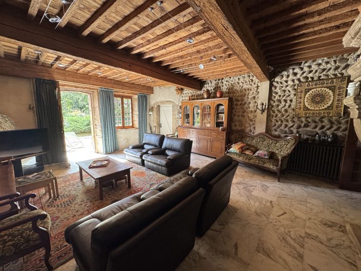 Image No.6-3 Bed Property for sale