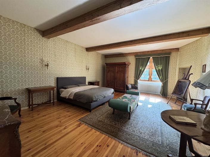 Image No.9-3 Bed Property for sale