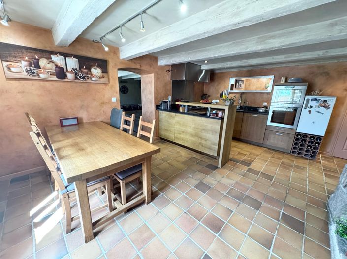 Image No.11-3 Bed House for sale