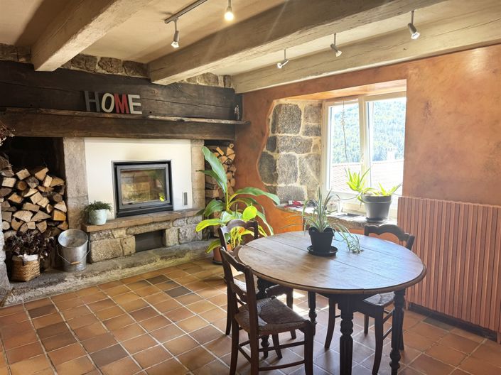 Image No.8-3 Bed House for sale