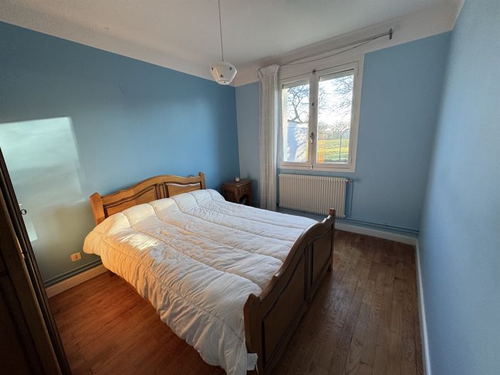 Image No.11-3 Bed House for sale