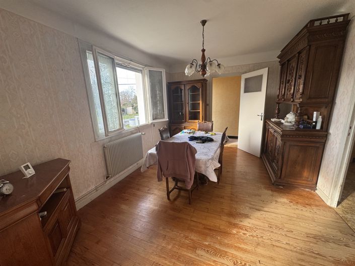 Image No.9-3 Bed House for sale