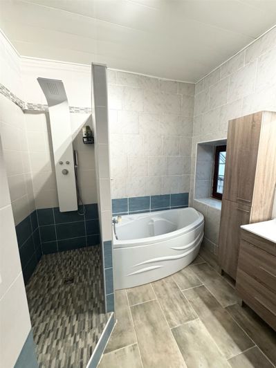 Image No.5-3 Bed House for sale