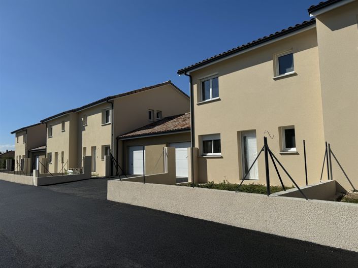 Image No.2-3 Bed House for sale