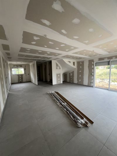 Image No.3-3 Bed House for sale