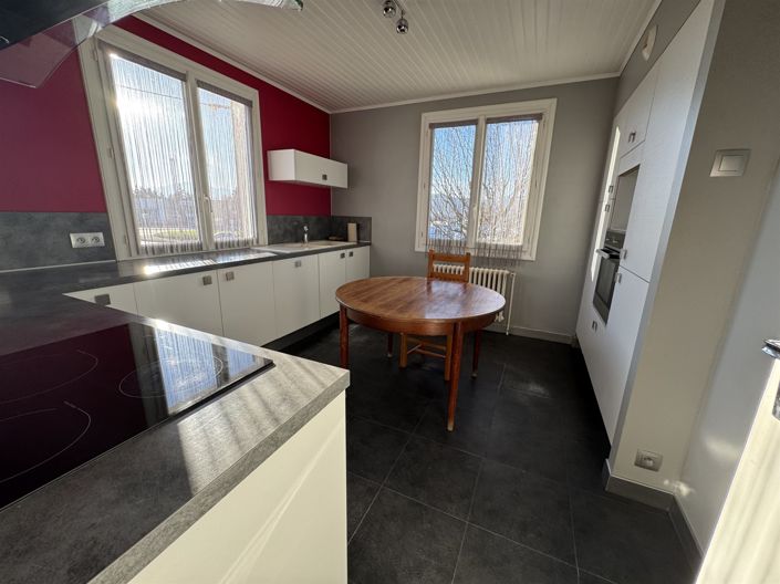 Image No.3-4 Bed House for sale