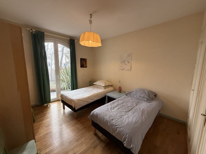 Image No.9-4 Bed House for sale