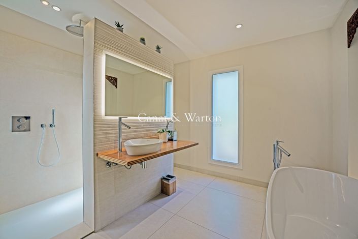 Image No.10-4 Bed House for sale