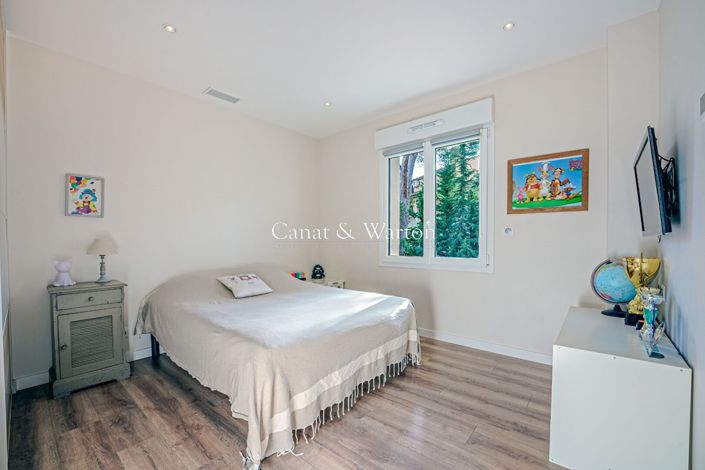 Image No.11-4 Bed House for sale