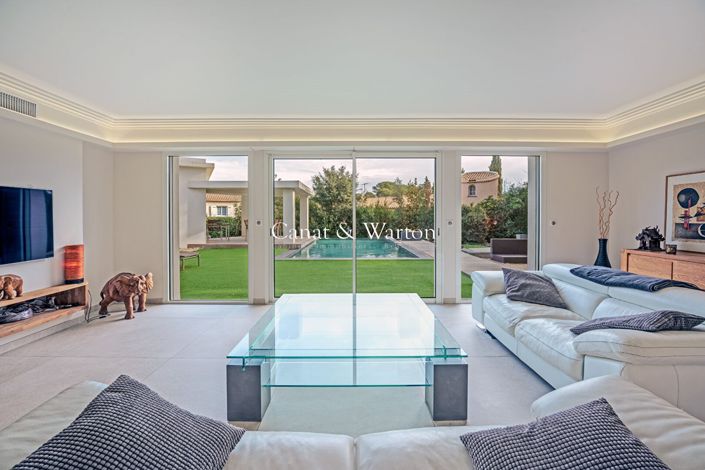 Image No.6-4 Bed House for sale