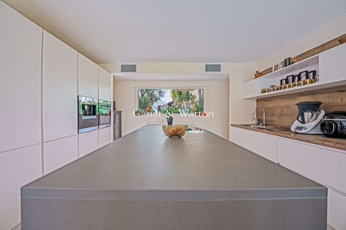Image No.7-4 Bed House for sale