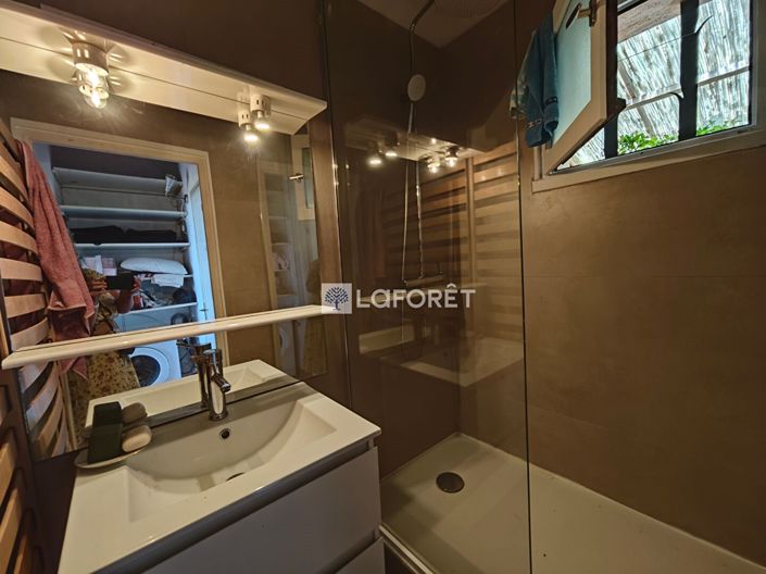 Image No.15-3 Bed House for sale