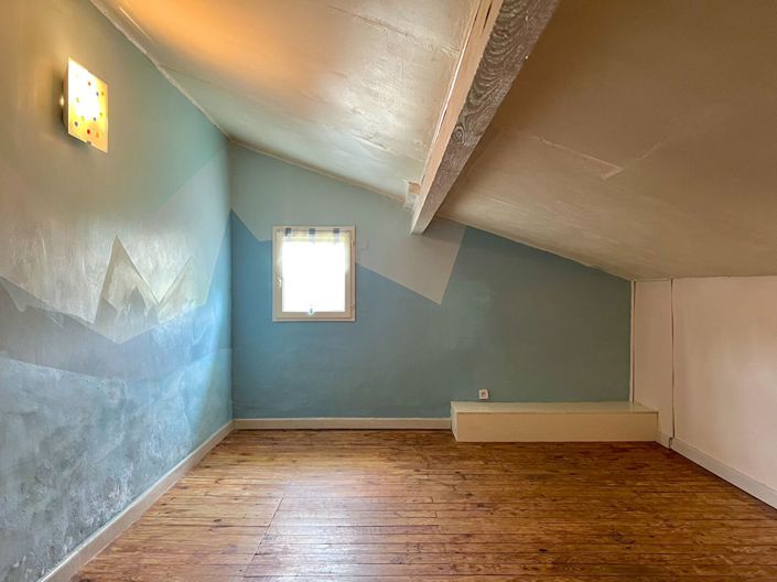 Image No.15-4 Bed House for sale