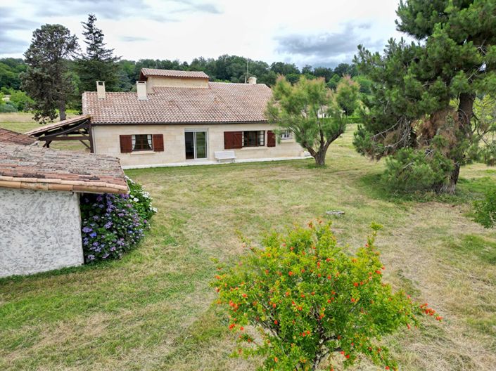 Image No.17-4 Bed House for sale