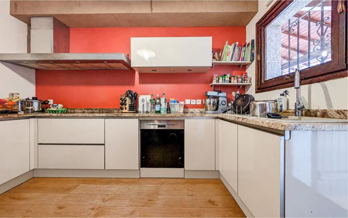 Image No.15-4 Bed House for sale