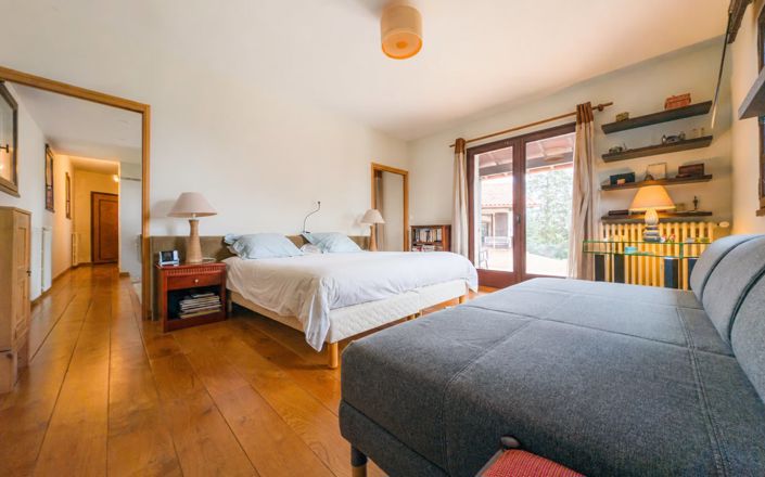 Image No.16-4 Bed House for sale