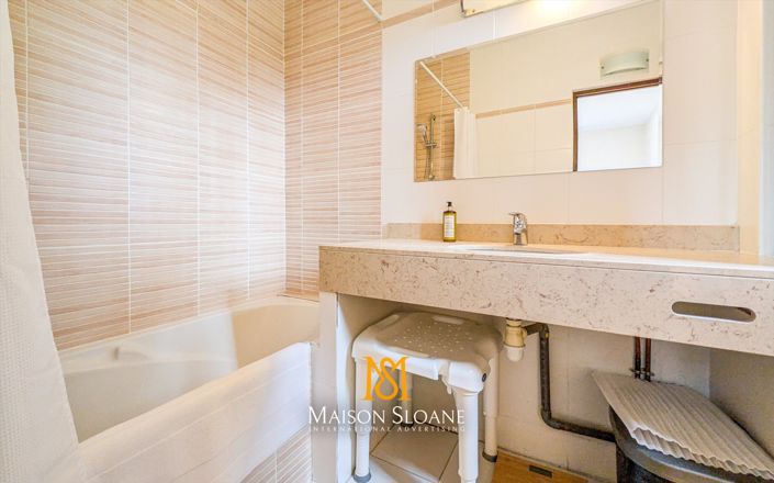 Image No.19-4 Bed House for sale