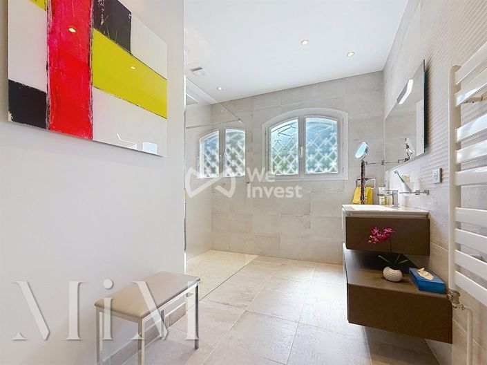 Image No.9-4 Bed House for sale