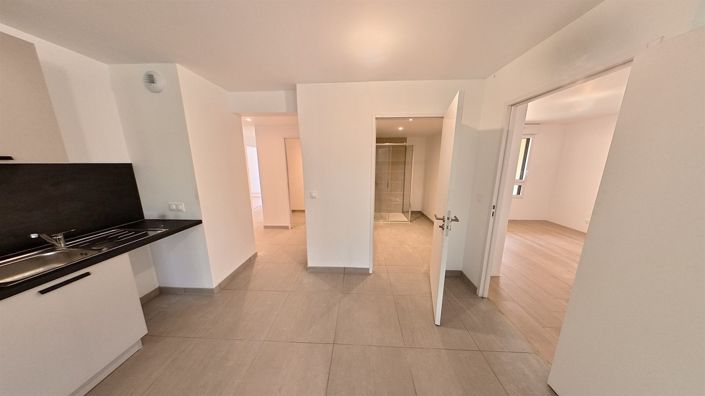 Image No.3-3 Bed Apartment for sale