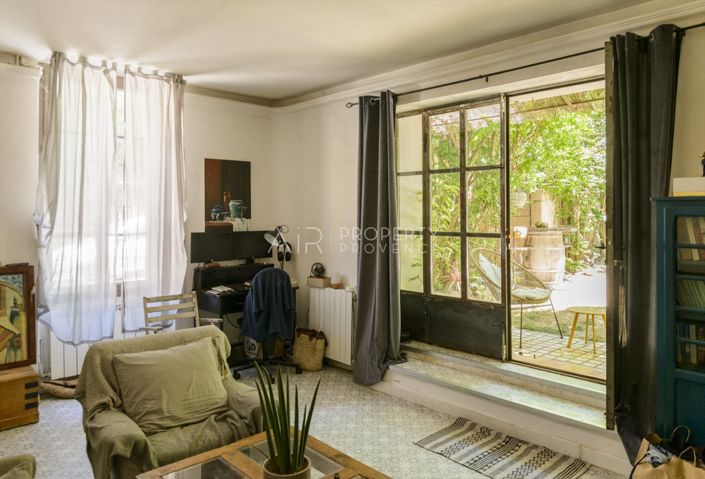 Image No.12-6 Bed House for sale