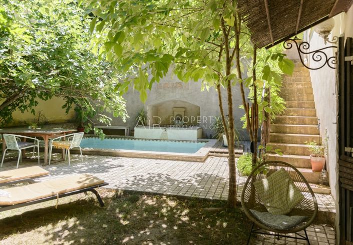 Image No.2-6 Bed House for sale