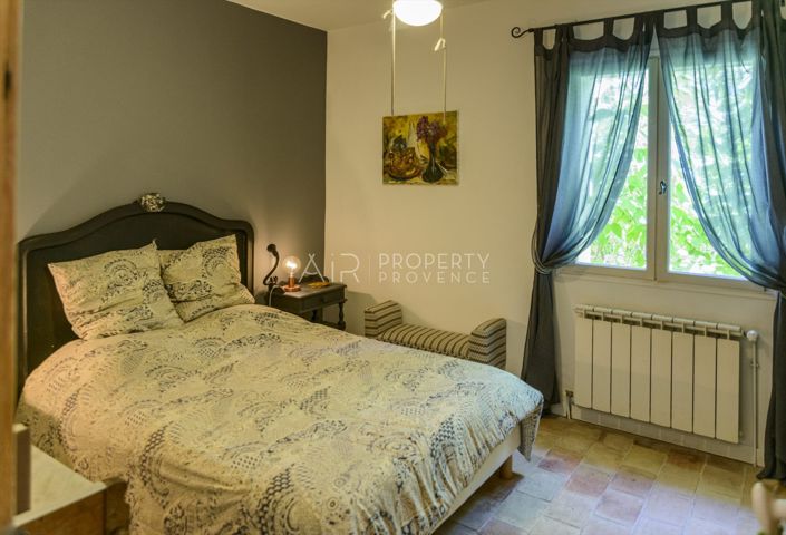 Image No.22-6 Bed House for sale
