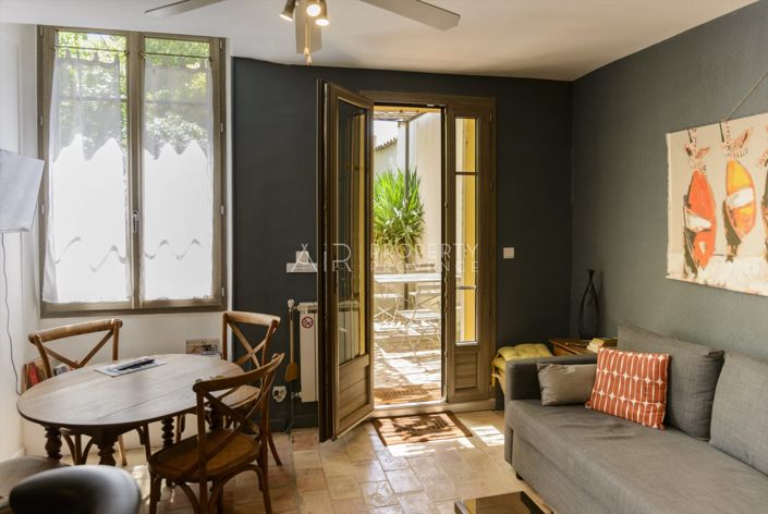 Image No.25-6 Bed House for sale