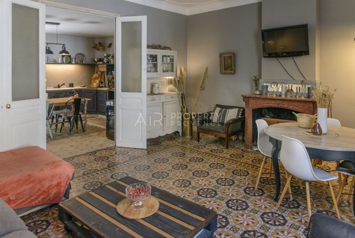 Image No.4-6 Bed House for sale