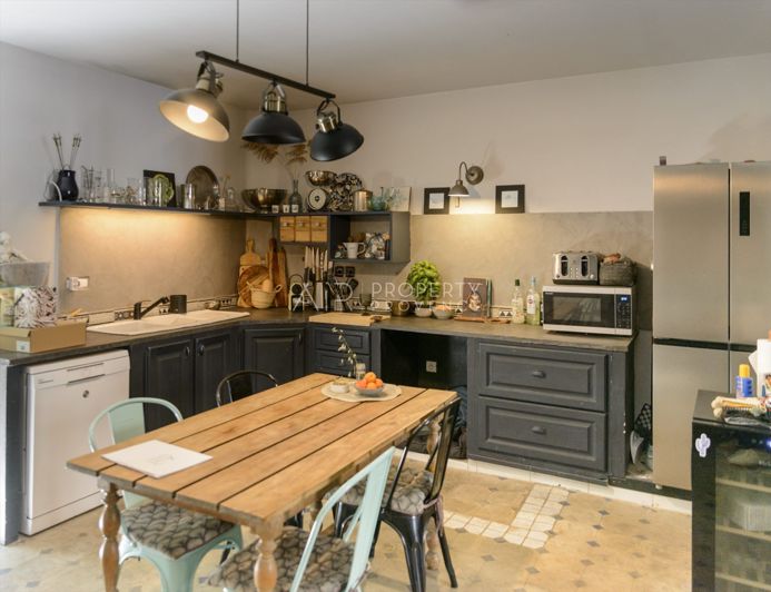 Image No.6-6 Bed House for sale