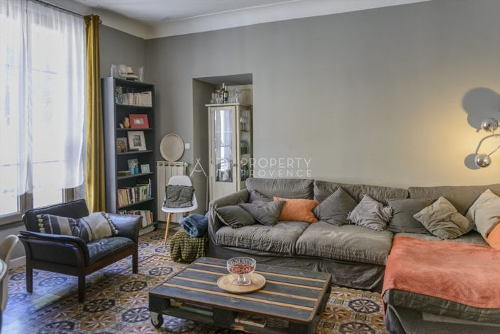 Image No.9-6 Bed House for sale